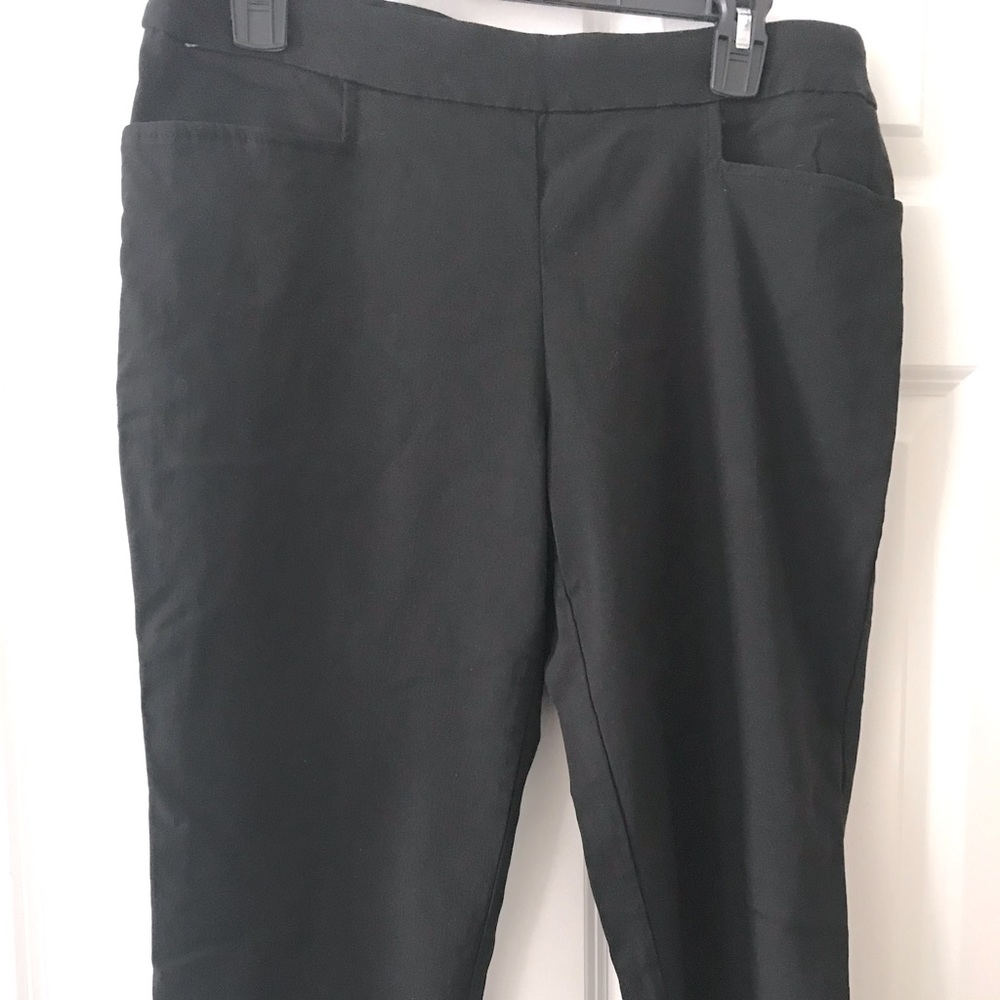 Counter Parts Navy cropped size 18